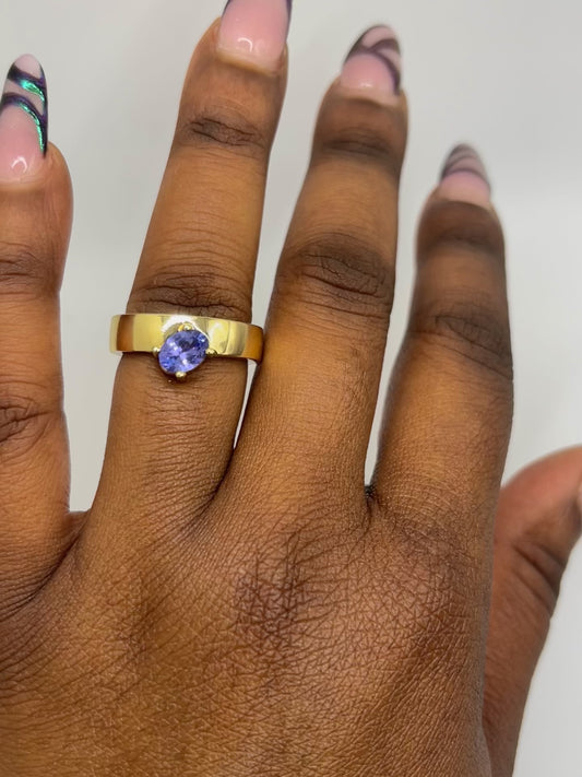 LEA – 14k Gold Tanzanite Solitaire Ring